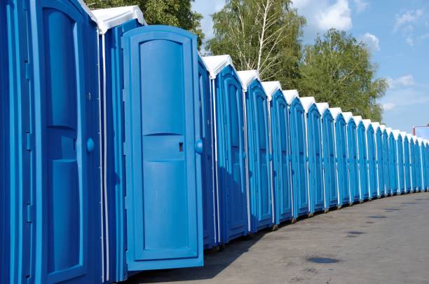 Best Portable restroom trailer rental  in Beverly, OH